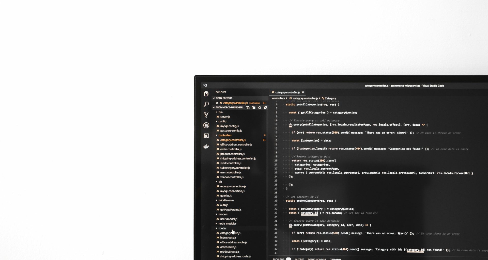 ein-computermonitor-der-auf-einem-schreibtisch-sitzt-pOmr_qQRgiU