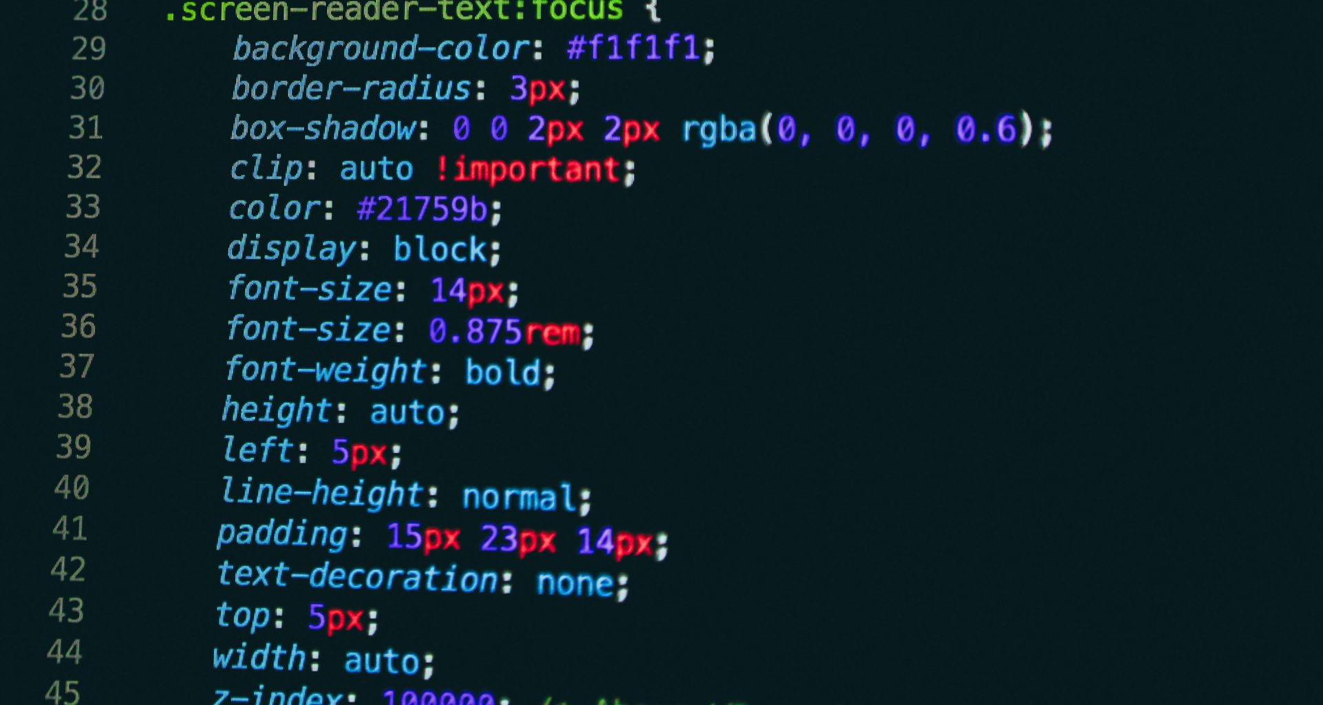 ein-computerbildschirm-mit-einer-menge-text-darauf-TkZYCXmrKK4