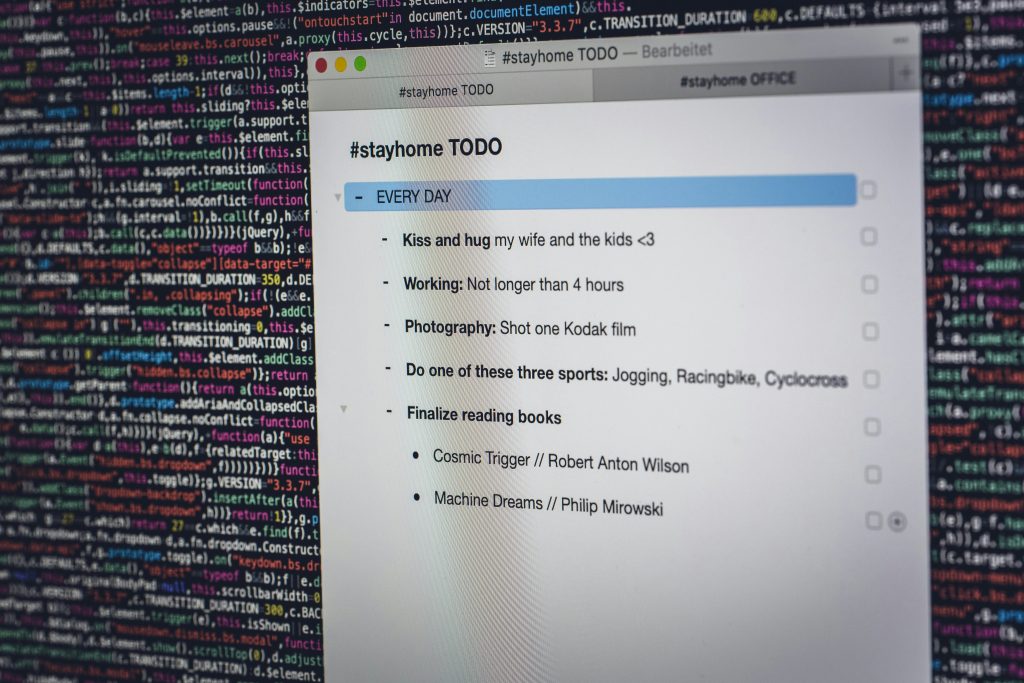 ein-computerbildschirm-mit-einer-reihe-von-wortern-darauf-9wTPJmiXk2U