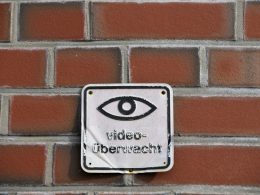 schwarz-weiss-rauchverbotsschild-FjAwyE8DLPw