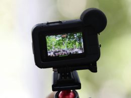 eine-schwarze-videospielkonsole-cakpC0jId7U