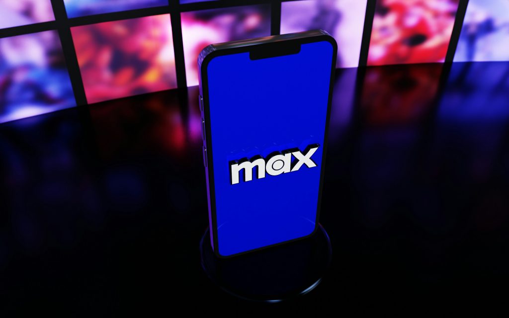 ein-handy-das-auf-einem-tisch-liegt-s2g-OhJKgM8