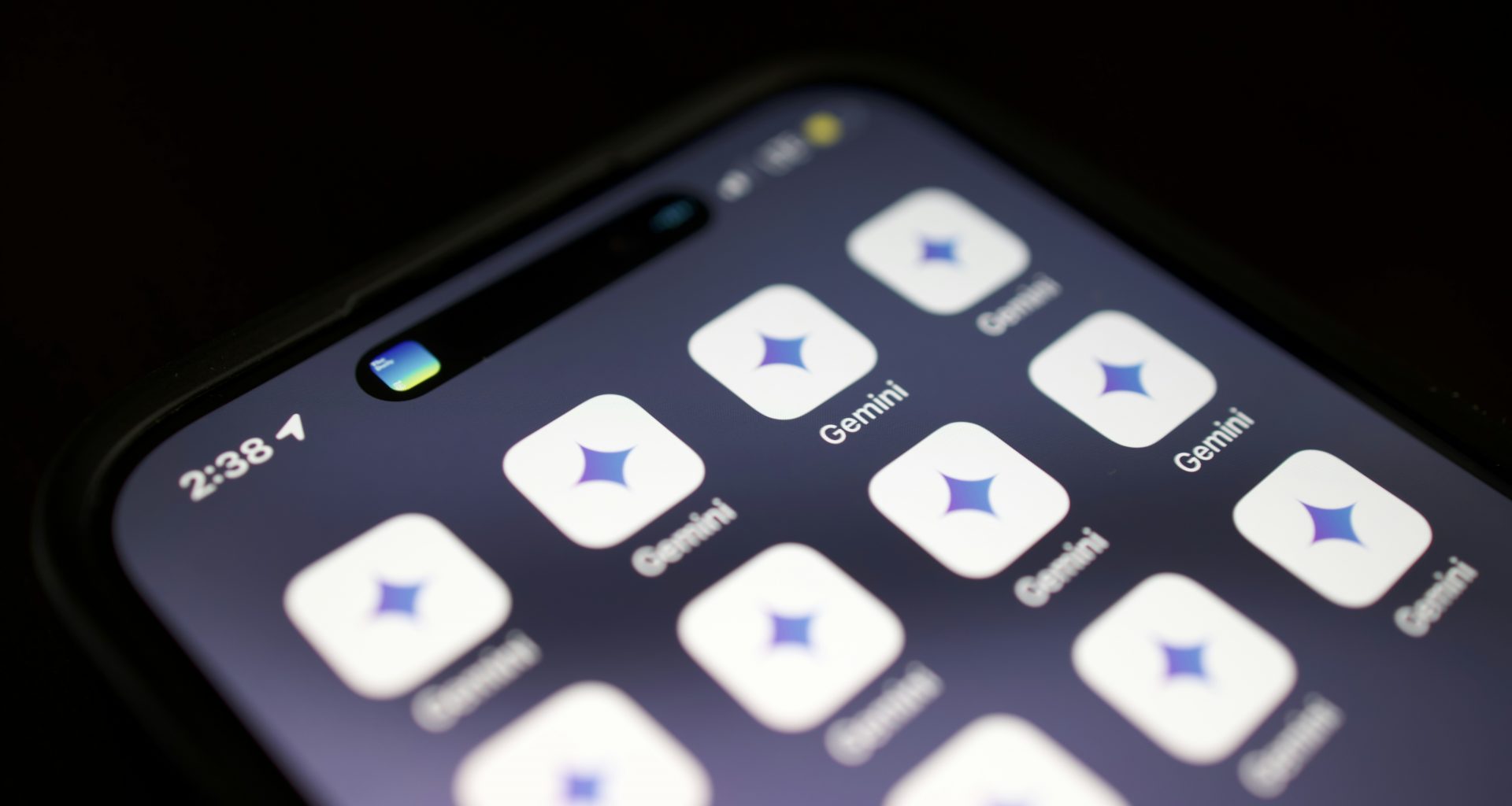 eine-nahaufnahme-eines-handys-mit-knopfen-39ZA5Nx3T7o