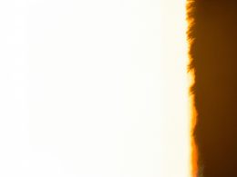 eine-nahaufnahme-der-seite-eines-fensters-6Tzkx_cpdik