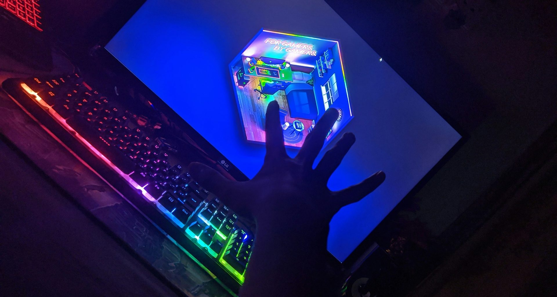 eine-person-spielt-ein-videospiel-auf-einem-computer-vBk6NXiZSns