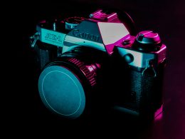 schwarz-silber-canon-ae-1-kamera-h1dKad-FhCY