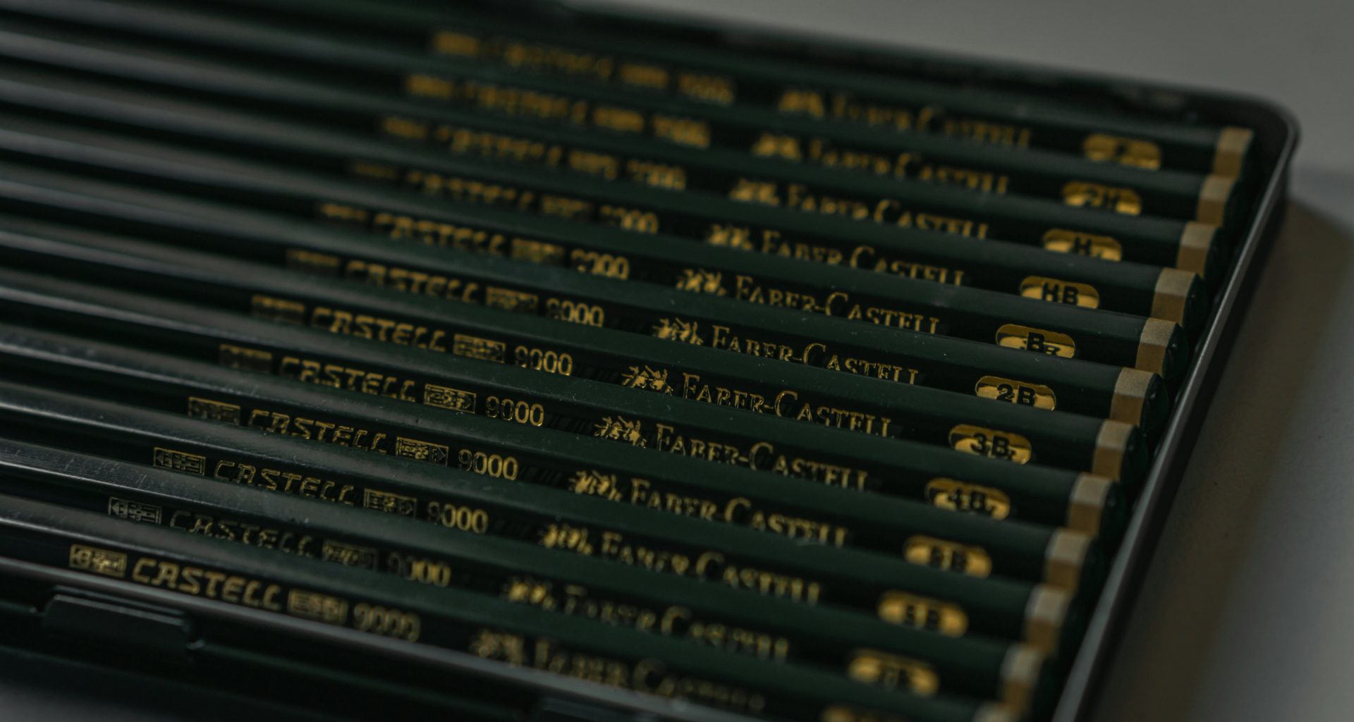 schwarz-weiss-audiomixer-Bqxjdj7-YB4