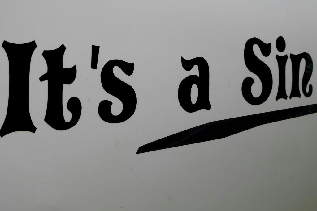 schwarz-weiss-nummer-10-IJabYCfWp0Y