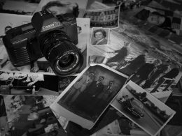 kamera-und-fotos-erinnerungen-festhalten-t8HtjcemwBU