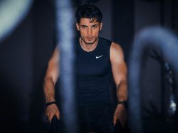 trainierender-mensch-89poi2aVXX0