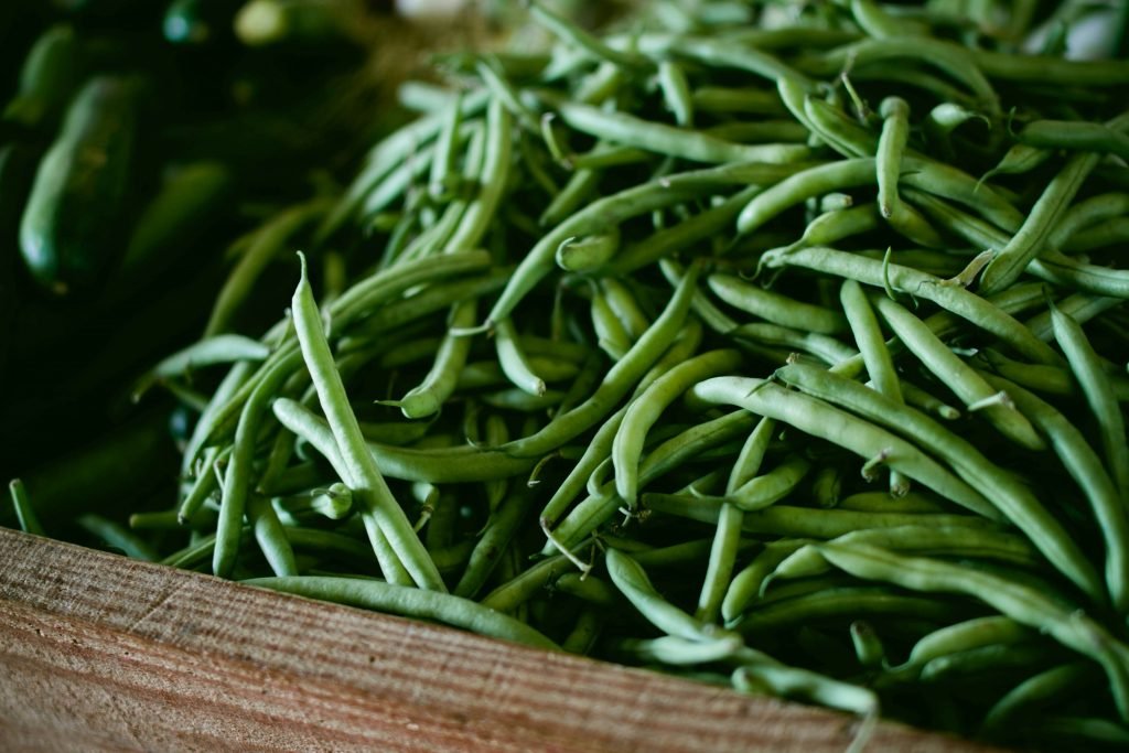focus-photography-of-green-string-beans-H5k8PoC1BBc