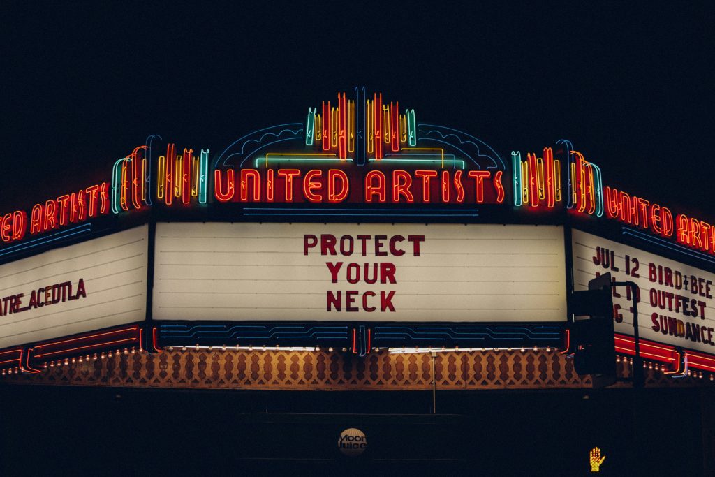 vorderansicht-des-geschafts-IkSjU7Ij2xk