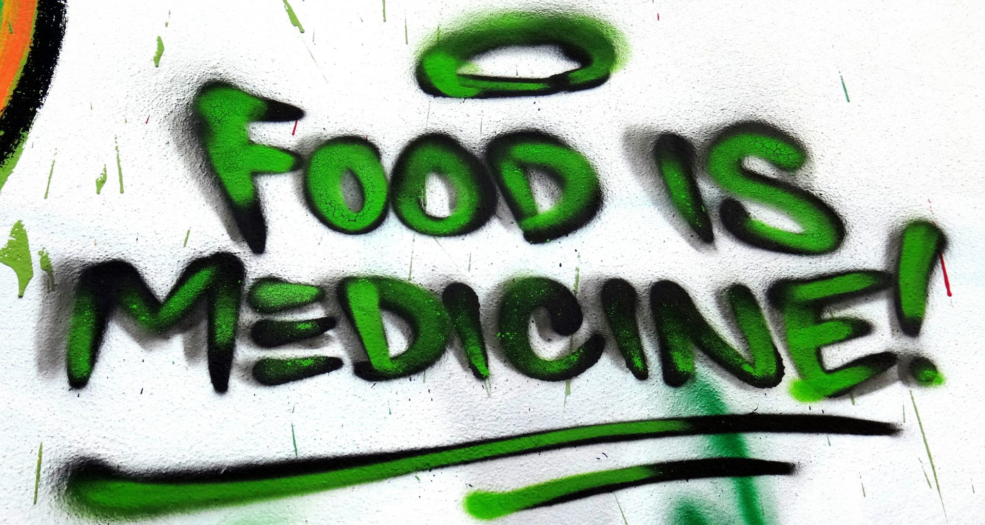 grune-lebensmittel-sind-medizin-graffiti-PeQMW0-vVlU