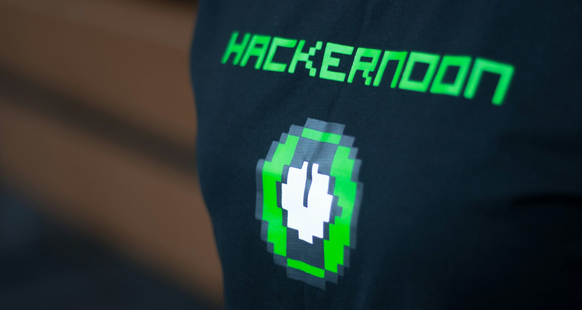 hackernoon-text-Io4n2UgG8Po