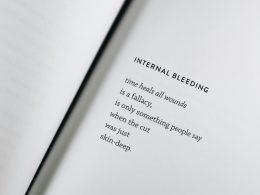 bedrucktes-papier-mit-internem-ausbluten-kBCXR-lTFDE