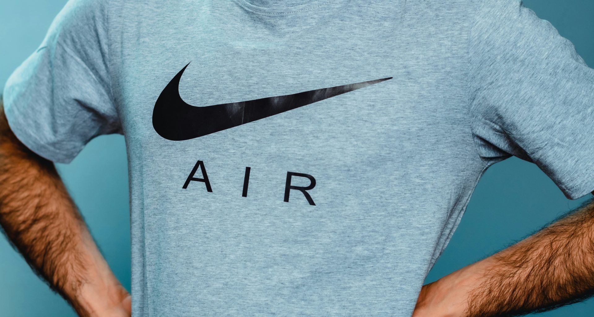 herren-in-weissem-nike-rundhalsausschnitt-t-shirt-zZizuTAJ8HU