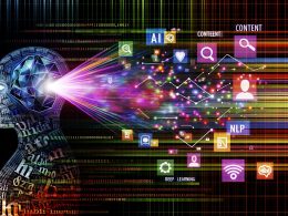 Stilisiertes Titelbild eines Tech-Magazins mit transparenter menschlicher Silhouette, Lichtstrahlprojektionen zu KI und Daten, algorithmischen Symbolen und digitalem Matrix-Muster neben klassischen Schreibwerkzeugen.