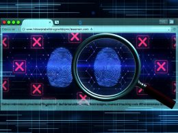 Illustration mit Lupe über Browserfenster, digitale Fingerabdrücke, Geräte-Icons und alphanumerische IDs, im Hintergrund verblasste Cookies mit roten X-Markierungen.