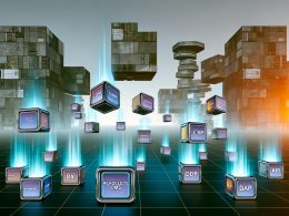 Futuristische Darstellung einer modularen Marketing-Tech-Landschaft mit schwebenden UI-Karten wie Headless CMS, DXP, CDP, DAM und API, verbunden durch leuchtende Datenströme vor verblassenden Monolithen.