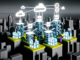 Futuristische Illustration einer digitalen Stadt mit modularen Blöcken für Content, APIs, Microservices und Integration Layer, die durch Datenströme verbunden sind; Monolithische CMS-Gebäude zerfallen im Hintergrund, während moderne, leuchtende Strukturen von Teams belebt werden.