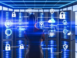 Digitaler Marketingexperte überwacht innovative serverseitige Facebook-Tracking-Datenströme in moderner, blau beleuchteter Tech-Umgebung mit Sicherheits- und Conversion-Grafiken.