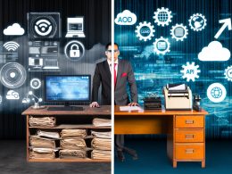 Kontrast zwischen digitalem Arbeitsplatz mit Cloud-Lösungen und traditionellem Behördenbüro mit Papier und Faxgerät in Deutschland.