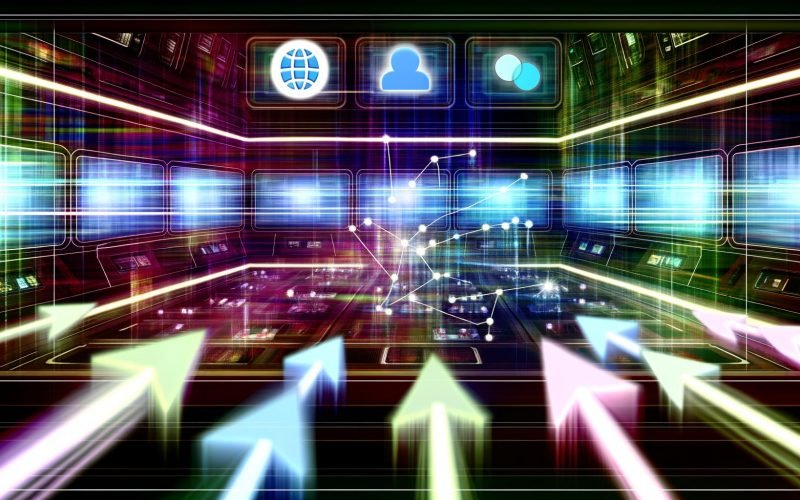 Illustration eines futuristischen Kontrollraums mit schwebenden Bildschirmen, Datenströmen und Markenlogos von Google, Facebook, Instagram und TikTok, die sich zu einer zentralen Bietkonsole verbinden.