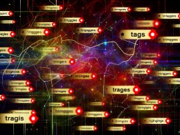 Überladenes Google Tag Manager Dashboard mit chaotisch verstreuten Tags, unscharfen Variablennamen, blinkenden Warnlichtern und Datenströmen mit Warnsymbolen im Hintergrund