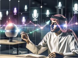 Marketingprofi spricht im futuristischen Büro mit Smart Speaker, umgeben von Icons für Alexa, Google Assistant und Siri sowie Visualisierungen von Marketingtrends