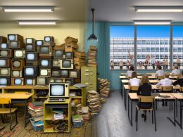 Ein deutsches Klassenzimmer mit veralteter Technik, defekten Geräten, gestapelten Papierakten und ratlosen Lehrer:innen neben desinteressierten Schüler:innen. Im Hintergrund ein modernes, skandinavisches Schulgebäude als Kontrast.