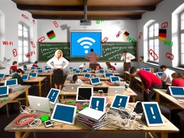 Deutsches Klassenzimmer mit gestapelten iPads und Laptops, ratlosen Schülern vor Whiteboard mit Fehlermeldung und gestresstem Lehrer im Kabelsalat, großes WLAN-Problem im Hintergrund.