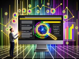 Desktop-Oberfläche mit interner Suchleiste, farbenfrohen SEO-Analysen, Rankings und Website-Besitzern, die auf SEO-Probleme und -Erfolge reagieren.