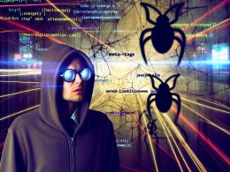 Illustration eines Detektivs mit Hoodie und digitalen Brillen vor einem großen, chaotischen Netz aus Code, welches mit Symbolen für SEO-Probleme wie Serverfehler, kaputte Links und Meta-Tags gespickt ist; im Hintergrund eine rissige, unscharfe Google-Suchseite.