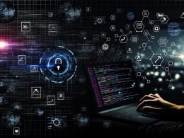 Bild von einem Bildschirm mit Daten-Dashboards, fehlerbehaftetem Code und Debugging-Tools, umgeben von verzerrten Social-Media-Icons und leuchtenden Datenströmen in urbaner Tech-Atmosphäre.