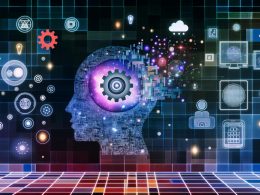 Abstrakte, futuristische Collage mit einem halbtransparenten Kopf voller digitaler Datenströme, umgeben von Online-Marketing-Symbolen, Zahnrädern und Neonakzenten