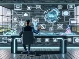 Futuristischer Arbeitsplatz eines Shopify-Solopreneurs 2030 mit AR-Bildschirmen, holografischen App-Icons und Datenströmen in cyberpunkartiger Umgebung.