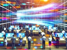 Futuristischer Kontrollraum mit großen transparenten Displays und farbigen Datenströmen, die von Menschen in Business-Casual kontrolliert werden. Verschiedene Datenquellen verschmelzen zu einem agierenden Datenstrom in ein zentrales Data Warehouse.