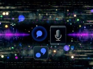 Moderne, dunkle Tech-Collage mit dynamischen Sprechblasen und Wellenformen, die Sprachinteraktion und nahtlose Werbung auf Smartphone, Smart Speaker und Tablet zeigen. Im Hintergrund leuchtende Codes und Netzwerksymbole.