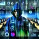 Stilisierte Matrix aus Datenströmen und Marketing-Grafiken mit Person im Hoodie vor leuchtenden Dashboards, KPI-Balken, Algorithmen- und Tracking-Symbolen in kontrastreichem Blau-Grau mit Neonakzenten.