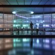 Futuristisches PR-Büro mit großen Bildschirmen, die bunte PR-Analytics und KPIs in Echtzeit anzeigen. PR-Experte analysiert Datenströme mit Metriken und Visualisierungen.