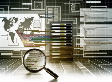 Detailreiche Collage einer modernen Website mit sichtbaren technischen Schichten, Serverracks, Codefragmenten und Fehlern wie 404-Seiten, vergrößert durch eine Lupe vor Netzwerk- und Datenstrom-Hintergrund.