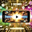 Smartphone mit grellem X Reel Start, dominante Farben, auffälliger Text und Algorithmus-Grafiken, TikTok- und Instagram-Logos im Hintergrund
