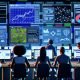 Moderner Workspace mit mehreren Monitoren, die Werbeanalysen, Umsatzdiagramme und Programmatic Ad Auctions anzeigen. Publisher optimieren Ad-Layouts und Consent Management Einstellungen.