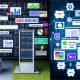 Digitale Collage mit Vergleich zwischen klassischer Werbeanzeigen-Strategie mit AdSense und modernen Ads Revenue-Technologien wie Header Bidding, Native, Video- und Sticky-Ads sowie Analysetools.