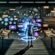 Entschlossener Marketer mit Laptop in modernem Büro, umgeben von Analytics-Dashboards, Conversion-Trichtern, technischen Diagrammen sowie Post-its und einer hochwertigen Vergleichstabelle mit Icons für Trust, Scarcity und Social Proof.