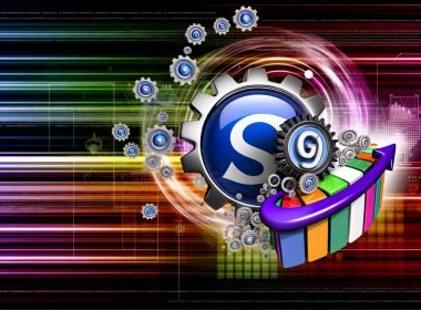 Glänzendes Joomla-Logo mit metallischen SEO-Symbolen, Zahnrädern, Ranking-Chart und Website-Modulen vor digitalem, farbintensivem Hintergrund.