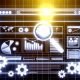 Illustratives Titelbild einer Suchergebnisseite mit hervorgehobener Website auf Platz 1, umgeben von SEO-Symbolen, Diagrammen, Analyse-Dashboards und technischen Werkzeugen im minimalistischen, futuristischen Stil.