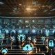 Futuristischer Kontrollraum mit leuchtenden Dashboards: diverses Team überwacht automatisierte Feedback-Kanäle; Roboterarme und Algorithmen priorisieren Signale; Echtzeit-Alerts, Sentimentanalyse, NPS, CSAT, Churn und DSGVO-Symbol sichtbar.