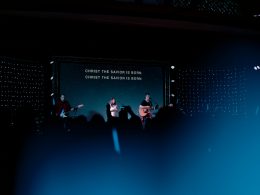 menschen-im-konzert-_z5XmBSli4A