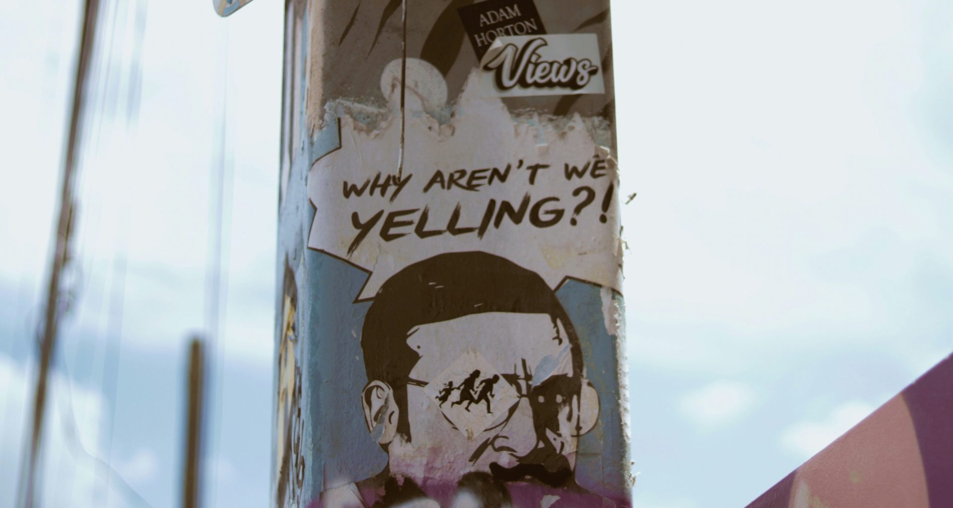 plakat-auf-post-wahrend-des-tages-ClWGU-MqB1o